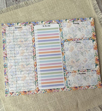 Load image into Gallery viewer, Daily and Weekly Desktop Planner Pads - Flower Garden