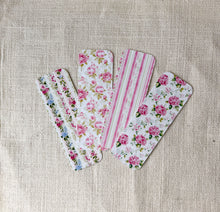 Load image into Gallery viewer, Bookmarks - Pink Petals