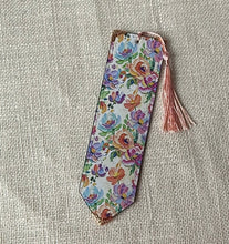 Load image into Gallery viewer, Leather Bookmark - Flower Garden
