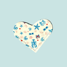 Load image into Gallery viewer, Corner Heart Page Holder
