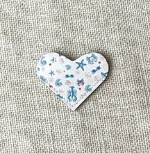Load image into Gallery viewer, Corner Heart Page Holder
