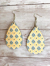 Load image into Gallery viewer, Geometric teardrop earrings - 3 colors to choose from

